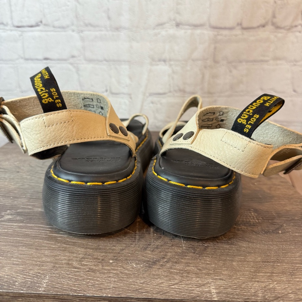 Dr. Martens Pisa Leather Cream and Black Chunky Sandals - Picture 3 of 7